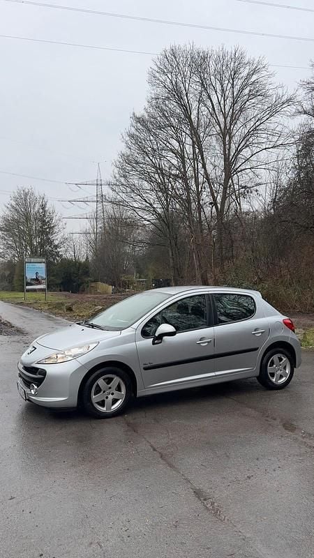 Gebraucht Peugeot 207 Urban Move 88 PS (64 kW) 2009 Grau Kleinwagen