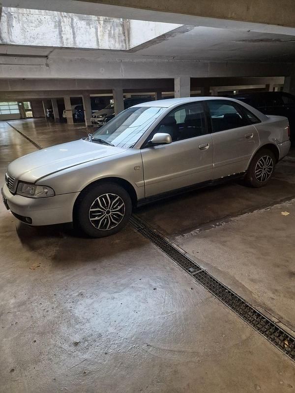 Gebraucht Audi A4 Ambiente 125 PS (91 kW) 2000 Grau Limousine