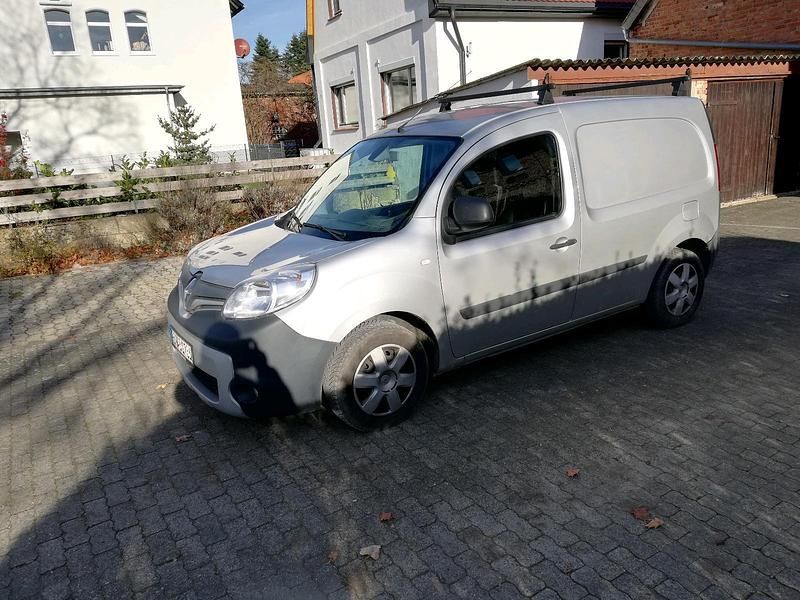 Silber Gebraucht 2016 Renault Kangoo Kleinwagen | 9.500 € (Guter Preis) - Bild 1/4