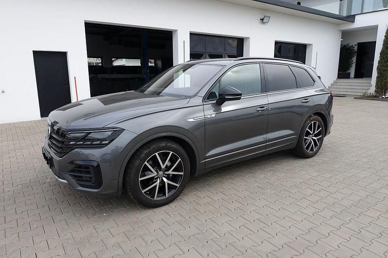 Quarzitgrau metallic Gebraucht 2019 VW Touareg R-line SUV | 30.990 € (Superpreis) - Bild 1/4