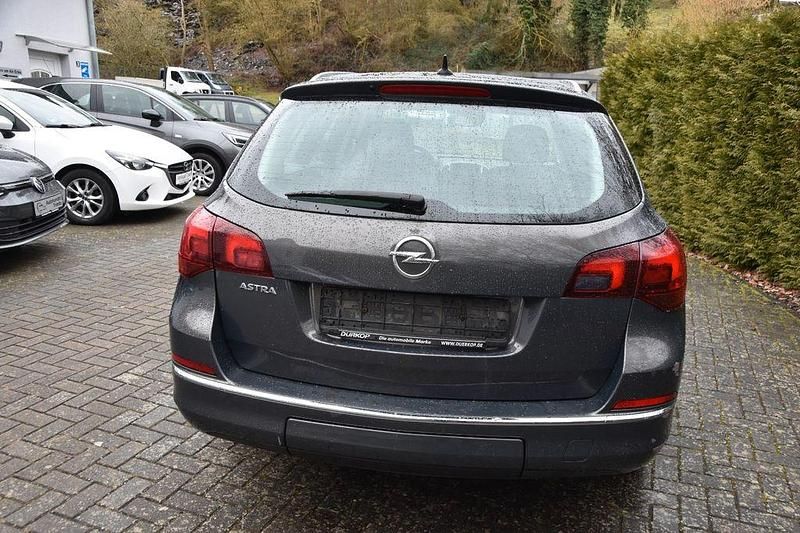 Gebraucht Opel Astra Innovation 120 PS (88 kW) 2012 Grau Kombi
