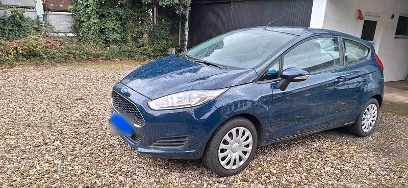 Gebraucht Ford Fiesta 75 PS (55 kW) 2016 Blau Kleinwagen