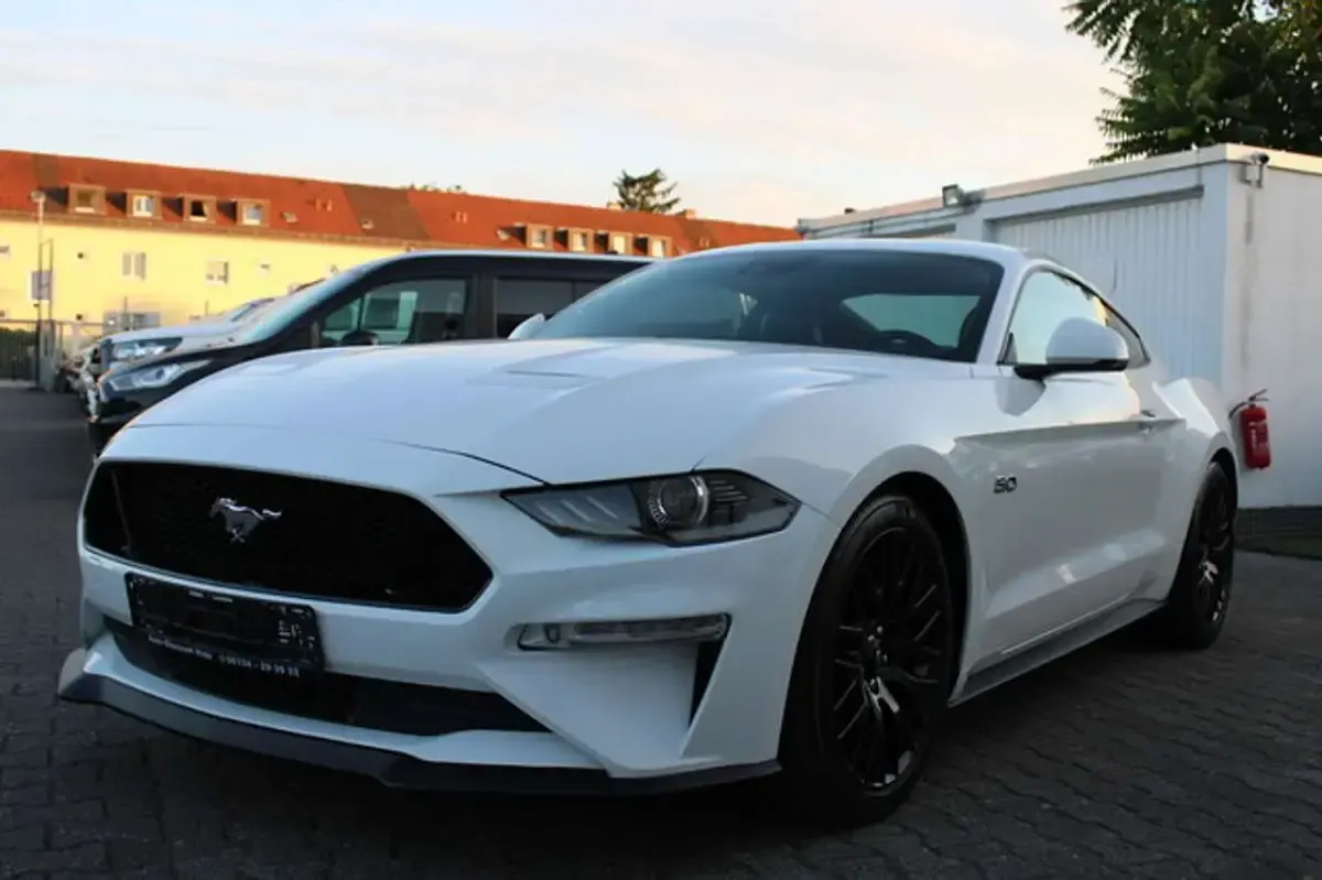 Gebraucht Ford Mustang GT Fastback 449 PS (330 kW) 2020 Weiss (metallic) Coupé