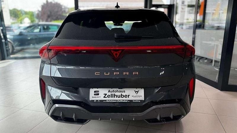 Second-hand Cupra Terramar 150 CP (110 kW) 2025 Gri SUV
