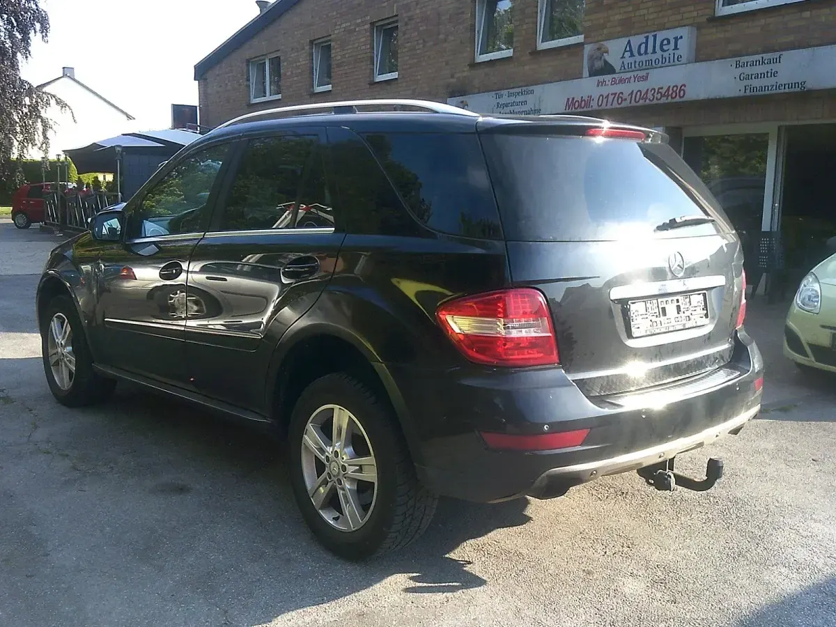 Gebraucht Mercedes ML280 190 PS (139 kW) 2009 Schwarz SUV