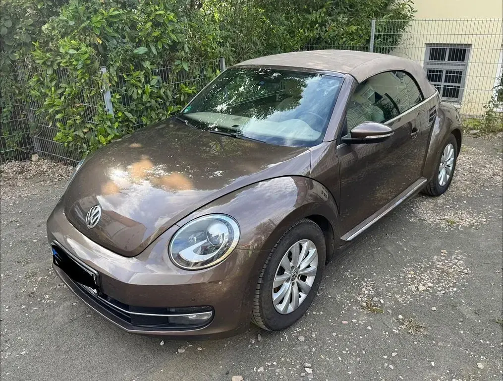 Gebraucht VW Beetle Design 105 PS (77 kW) 2014 Braun Kleinwagen