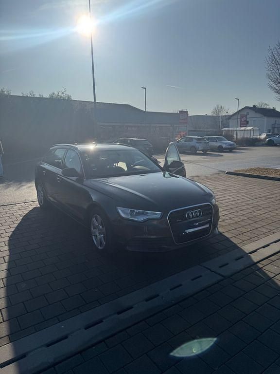 Gebraucht Audi A6 Ambiente 245 PS (180 kW) 2013 Blau Kombi