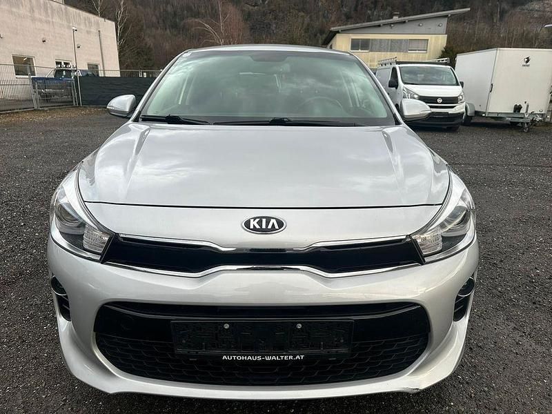 Gebraucht Kia Rio 84 PS (61 kW) 2019 Silber Limousine
