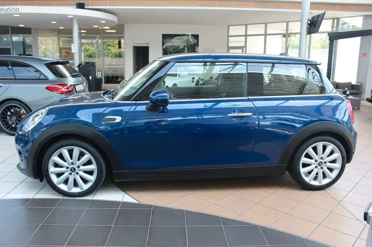 Gebraucht Mini Cooper 136 PS (100 kW) 2017 Blau Kleinwagen