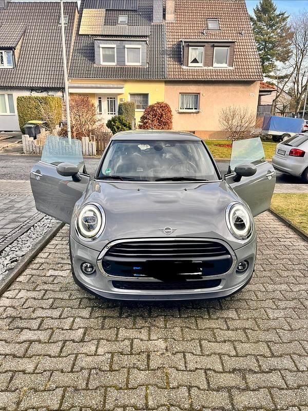 Grau Gebraucht 2019 Mini Cooper Pepper Kleinwagen | 13.999 € - Bild 1/4