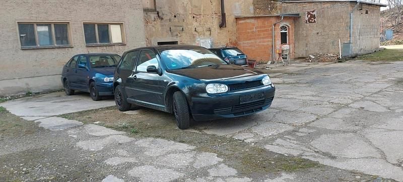 Gebraucht VW Golf IV 75 PS (55 kW) 2002 Schwarz Kleinwagen