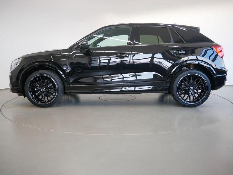Neu Audi Q2 S-Line 190 PS (139 kW) 2026 Schwarz SUV
