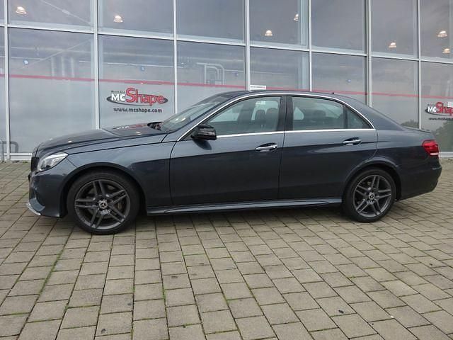Grau metallic Gebraucht 2015 Mercedes E350 Avantgarde Limousine | 25.350 € (Teuer) - Bild 1/4