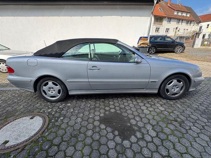 Gebraucht Mercedes CLK320 Elegance 218 PS (160 kW) 2000 Silber Cabrio
