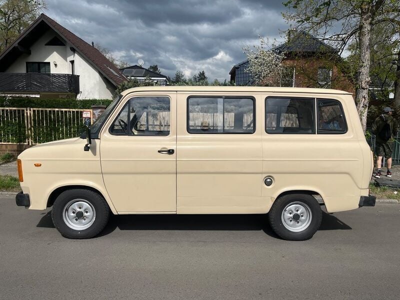 Beige Gebraucht 1981 Ford Transit Van / Kleinbus | 7.500 € - Bild 1/4