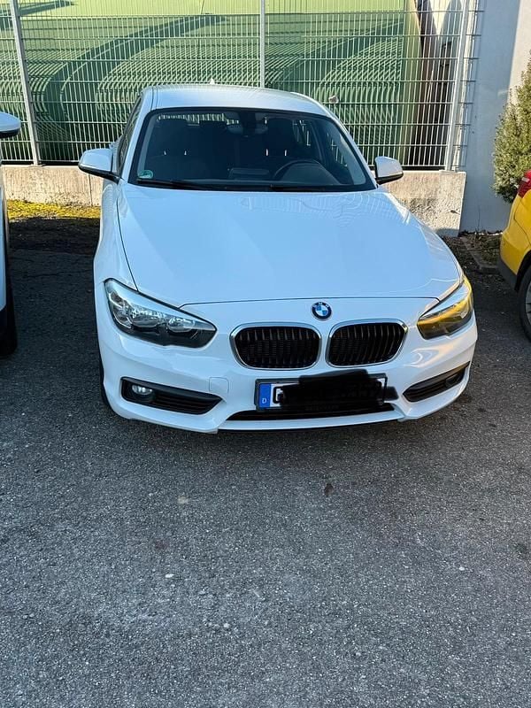 Weiß Gebraucht 2018 BMW 118 Kleinwagen | 13.000 € (Superpreis) - Bild 1/4