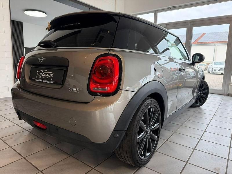 Gebraucht Mini ONE 102 PS (75 kW) 2018 Silber Kleinwagen