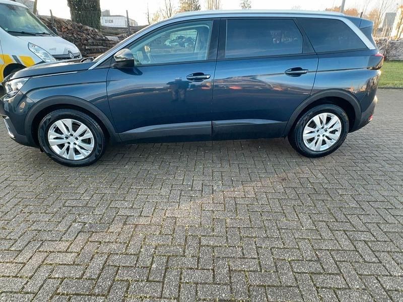 Gebraucht Peugeot 5008 Active 131 PS (96 kW) 2019 Lackierung bourrasque/metallic Van / Kleinbus