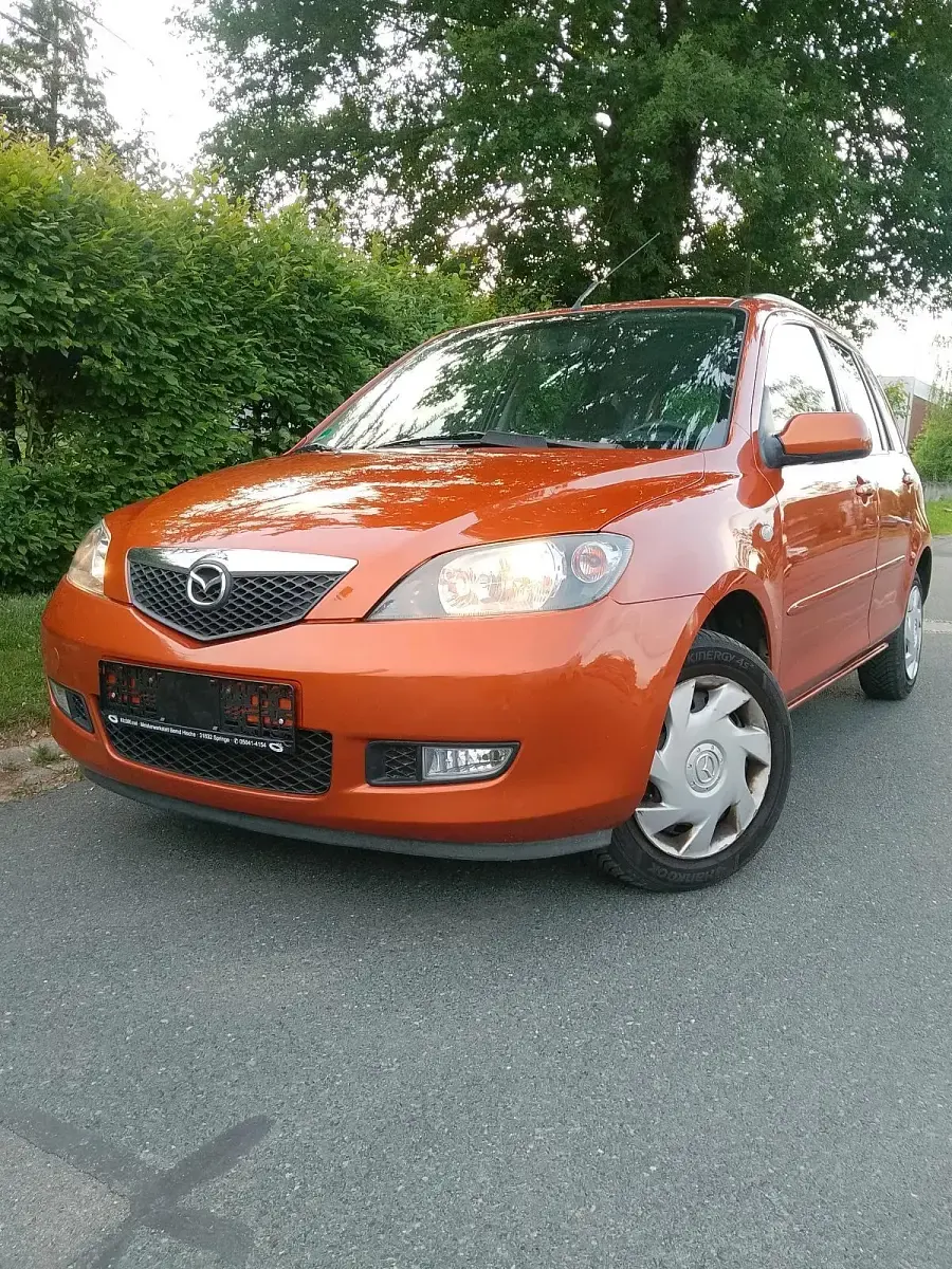 Gebraucht Mazda 2 80 PS (58 kW) 2003 Orange Kleinwagen