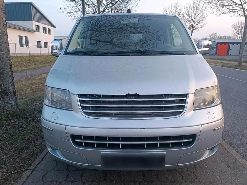 Gebraucht VW T5 131 PS (96 kW) 2004 Silber Van