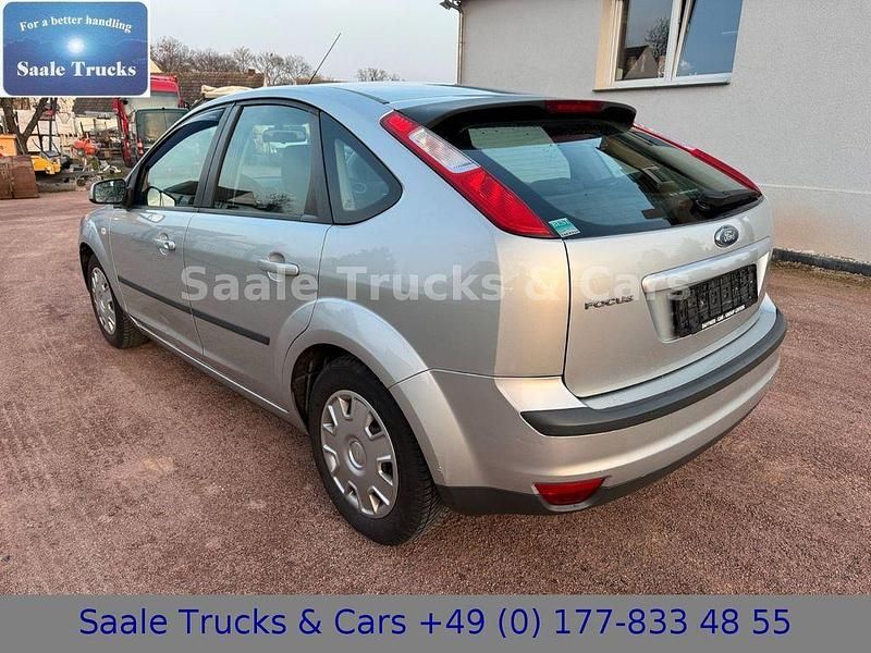 Gebraucht Ford Focus Style 101 PS (74 kW) 2007 Silber Kleinwagen