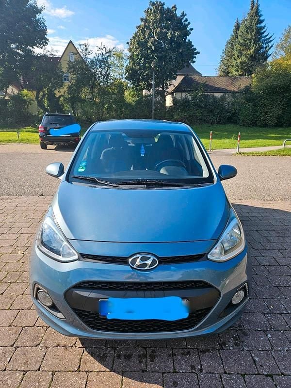 Blau Gebraucht 2015 Hyundai i10 Kleinwagen | 5.000 € (Superpreis) - Bild 1/4