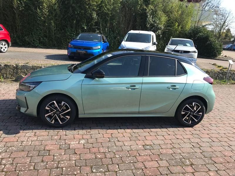 Neu Opel Corsa 101 PS (74 kW) 2026 Grün Kleinwagen