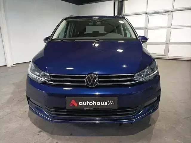 Gebraucht VW Touran Highline 150 PS (110 kW) 2023 Blau Van / Kleinbus