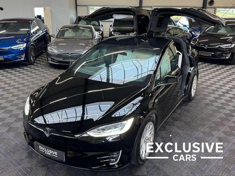 Solid black Gebraucht 2020 Tesla Model X SUV | 46.950 € (Etwas zu teuer) - Bild 1/4