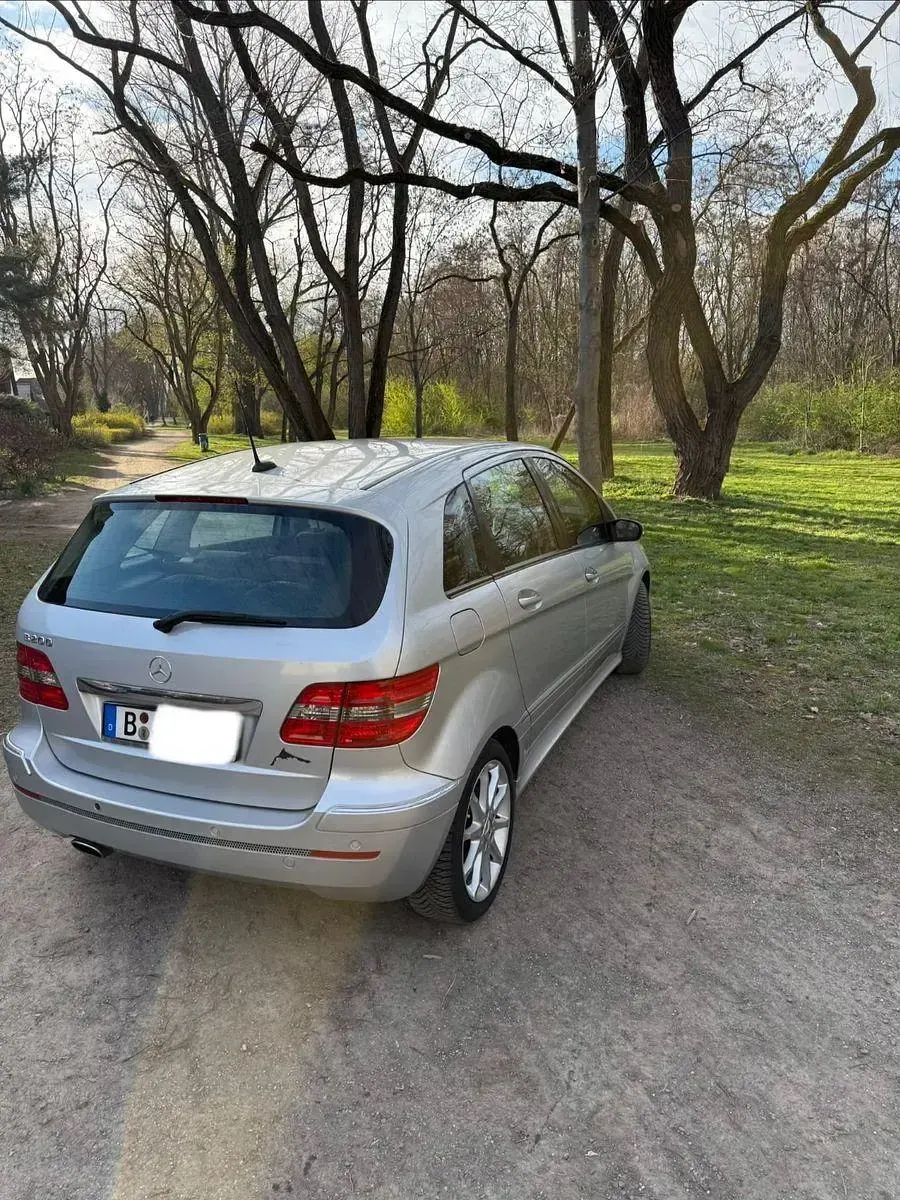 Gebraucht Mercedes 200 136 PS (100 kW) 2007 Silber Kleinwagen