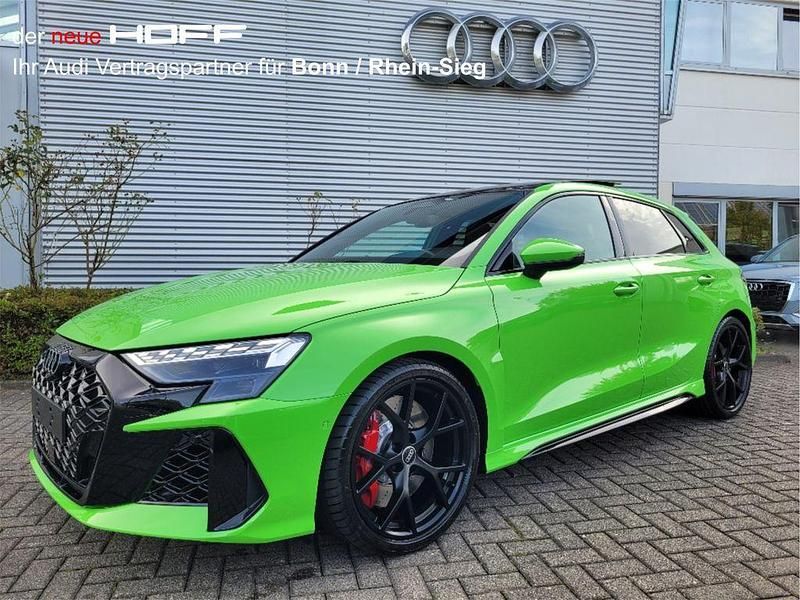 Grün Neu 2025 Audi RS3 Sportback Sport Kleinwagen | 67.975 € (Superpreis) - Bild 1/4