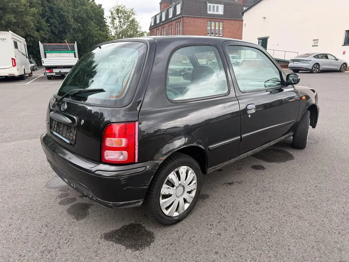 Gebraucht Nissan Micra 60 PS (44 kW) 2002 Schwarz Kleinwagen