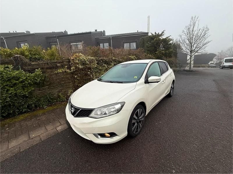 Gebraucht Nissan Pulsar 116 PS (85 kW) 2017 Weiß Kleinwagen