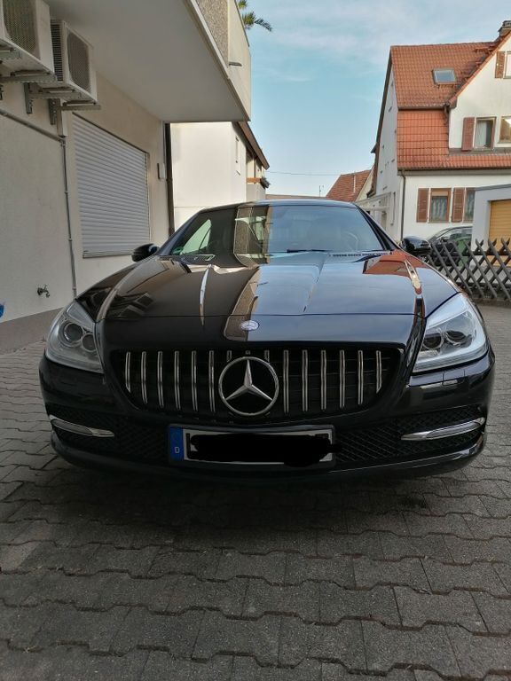 Schwarz Gebraucht 2011 Mercedes SLK250 Cabrio | 20.000 € (Fairer Preis) - Bild 1/4