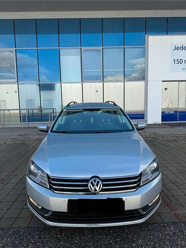 Silber Gebraucht 2012 VW Passat Kombi | 5.500 € (Superpreis) - Bild 1/4