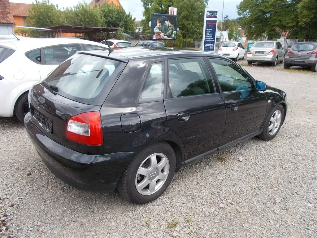 Gebraucht Audi A3 Ambiente 125 PS (91 kW) 2001 Schwarz Kleinwagen