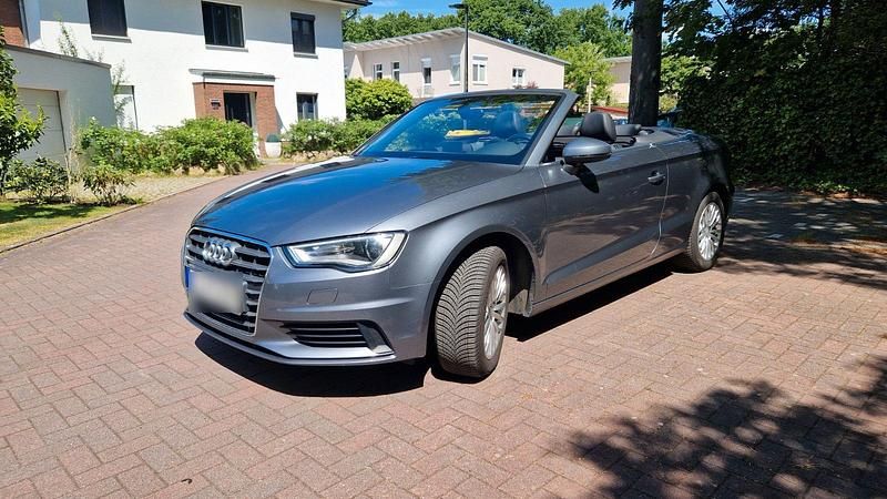 Gebraucht Audi A3 Cabriolet Ambiente 125 PS (91 kW) 2015 Grau Cabrio