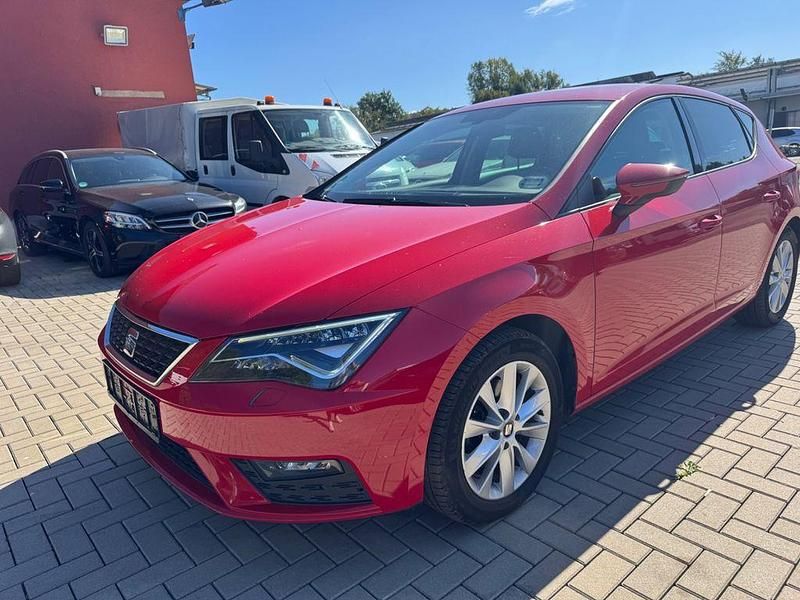 Rot Gebraucht 2020 Seat Leon Limousine | 8.990 € (Fairer Preis) - Bild 1/4