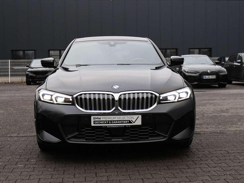 Gebraucht BMW 320 M Sport 184 PS (135 kW) 2025 Schwarz Limousine