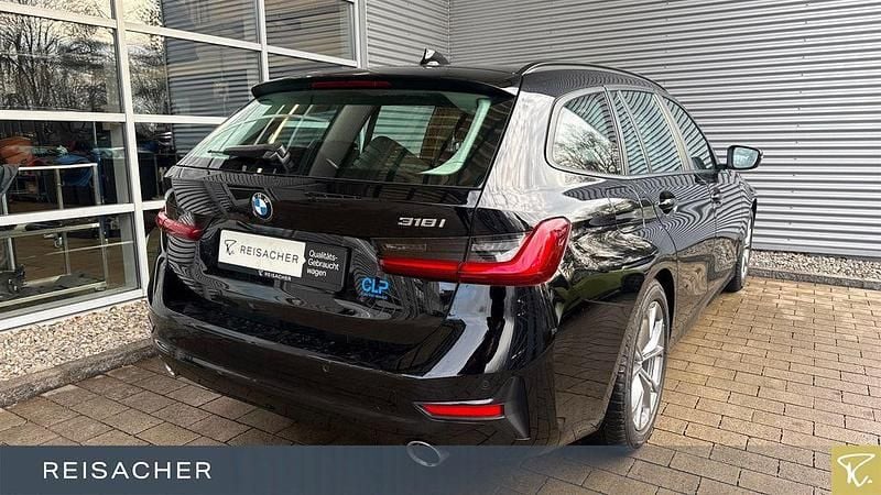 Gebraucht BMW 318 Advantage 156 PS (114 kW) 2022 Schwarz Limousine