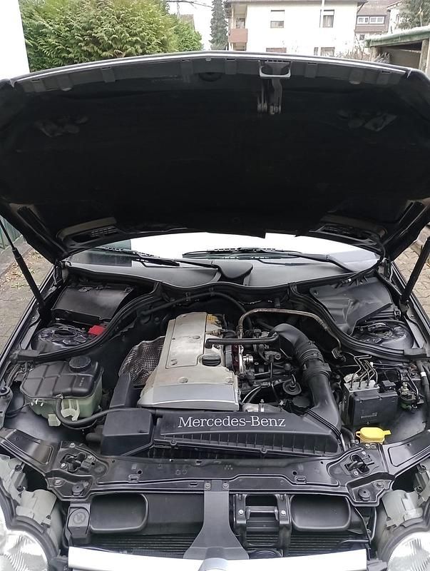 Gebraucht Mercedes C180 2002 Schwarz Coupé