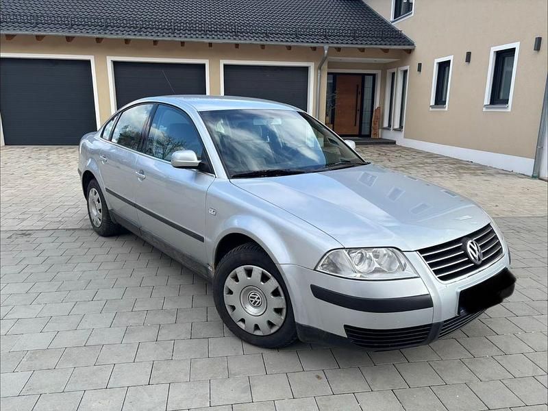 Gebraucht VW Passat 116 PS (85 kW) 2001 Silber Limousine