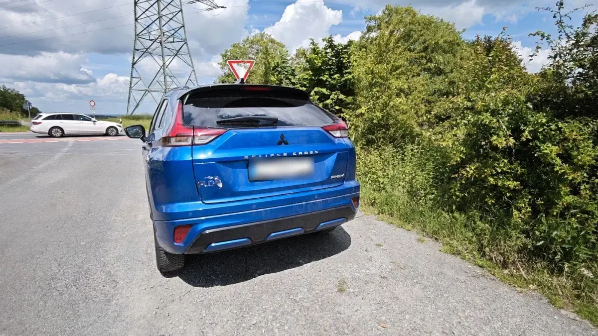 Gebraucht Mitsubishi Eclipse Cross Select 188 PS (138 kW) 2022 Blau SUV