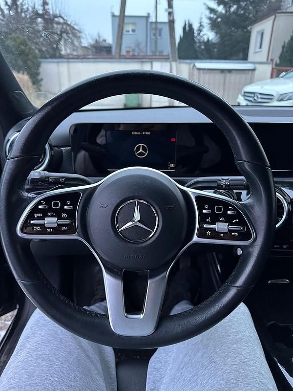 Gebraucht Mercedes A180 Progressive 136 PS (100 kW) 2018 Schwarz Kleinwagen