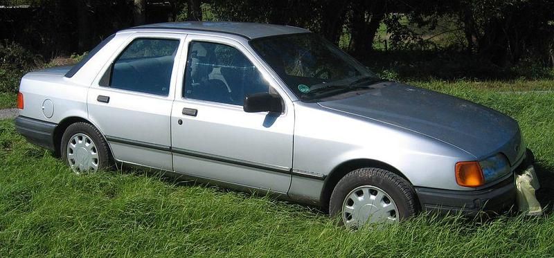 Gebraucht Ford Sierra 101 PS (74 kW) 1988 Silber Limousine