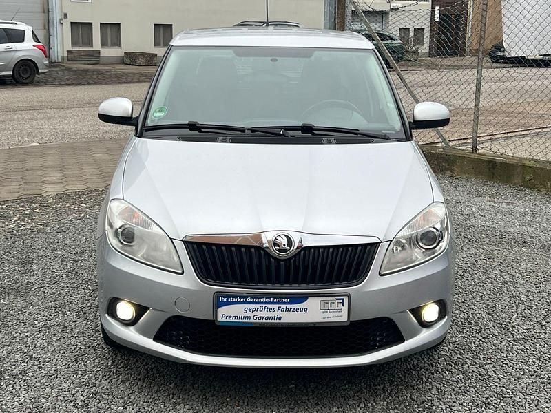 Silber Gebraucht 2014 Skoda Fabia Best of Kleinwagen | 4.990 € (Fairer Preis) - Bild 1/4
