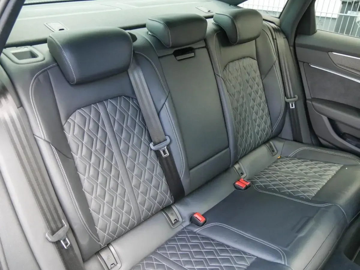 Gebraucht Audi A6 Sport 299 PS (219 kW) 2022 Schwarz Limousine