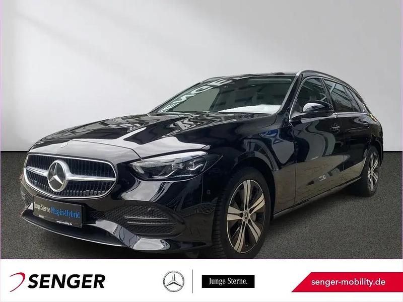 Schwarz Gebraucht 2021 Mercedes C300e Avantgarde Limousine | 32.580 € (Fairer Preis) - Bild 1/1