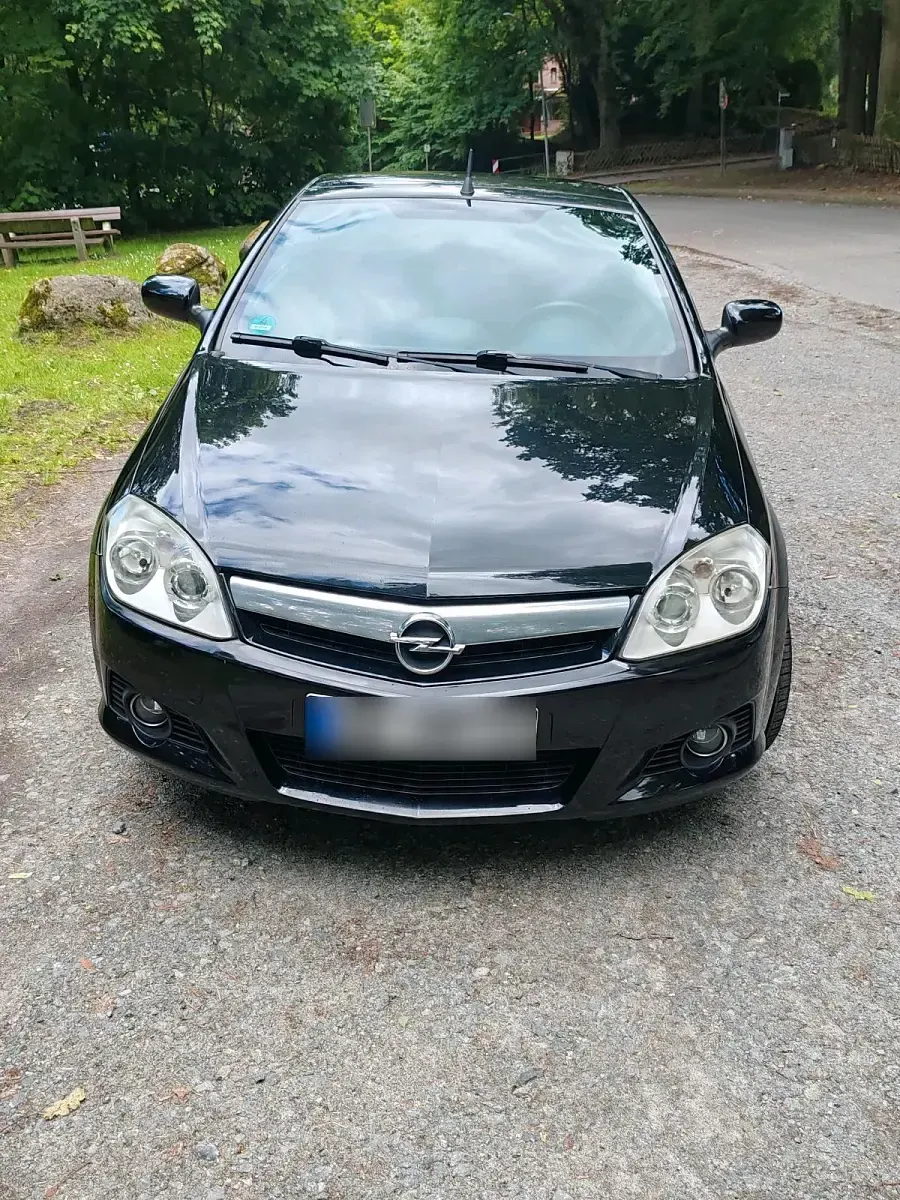 Gebraucht Opel Tigra 90 PS (66 kW) 2008 Schwarz Cabrio