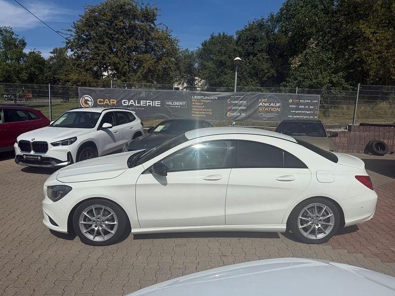 Gebraucht Mercedes CLA200 Night 156 PS (114 kW) 2016 Weiß Limousine